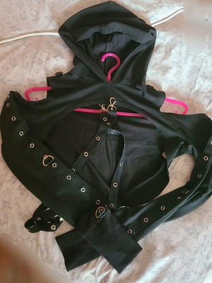 Cropped hoodie goth punk alternative, like new, black