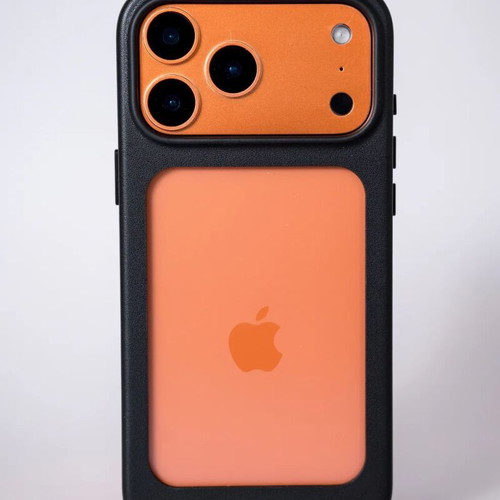 OpenCase MagSafe Case for iPhone 17 Pro Max new, sealed