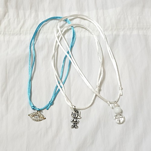 Set of 3 adjustable handmade necklaces with white and turquoise cords