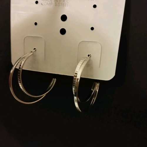 Stainless steel earrings like new, double hammered hoops