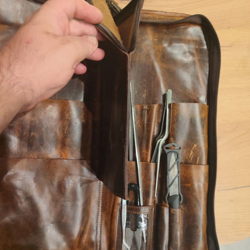Knife bag with unique aesthetic