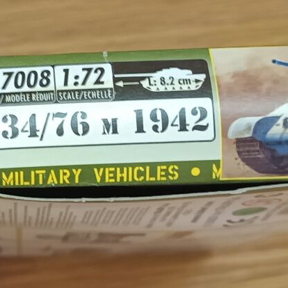 Italeri T-34/76 M 1942 model kit 1:72 scale