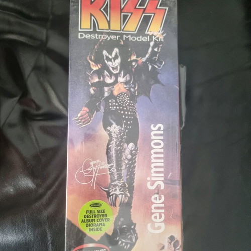 KISS Destroyer model kits set of 4, like new