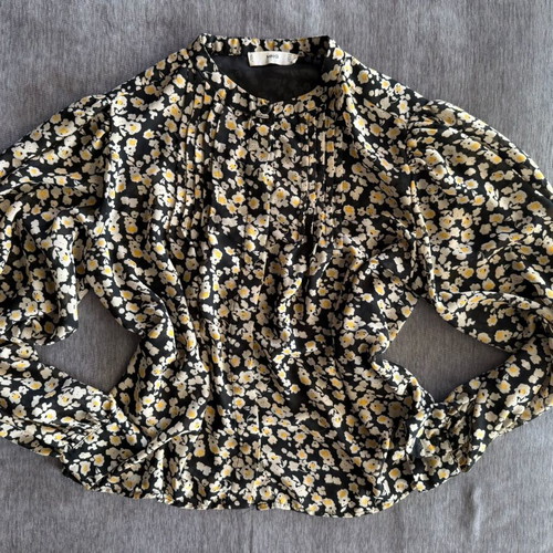 Mango floral shirt like new, size M