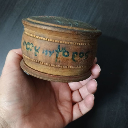 Vintage round wooden box with floral design