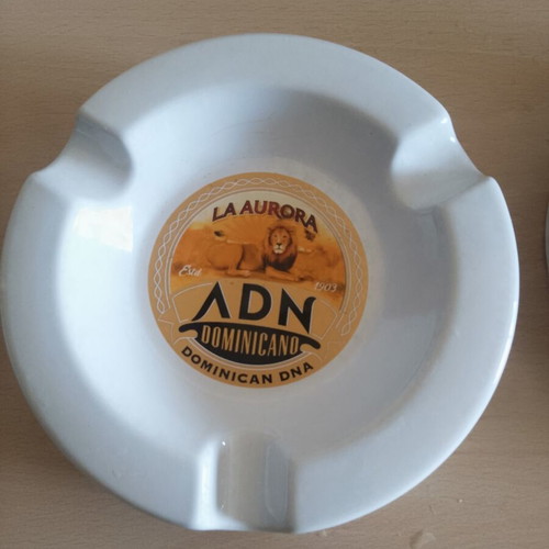 La Aurora ashtray set used, pack of two, diameter 19 cm