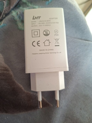 LHT Adapter LHKJ16-53-3000E USB charger with European plug