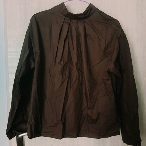 Shirt blouse new, size M, brown
