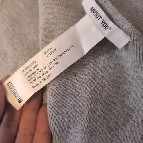 Triangle scarf gray new