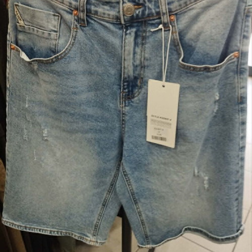 Men's denim bermuda shorts elastic with light abrasions