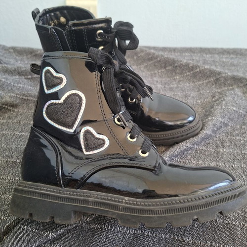 Children's black boots size 30 like new with zipper