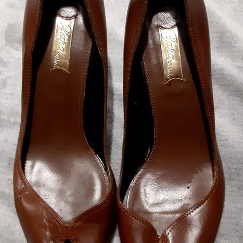Highhills Zara peep toe brown leather pumps size 39 used