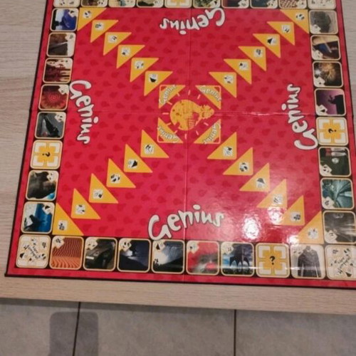 Genius board game like new