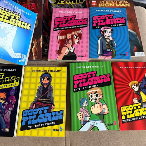 Scott Pilgrim manga complete set with comics and posters new