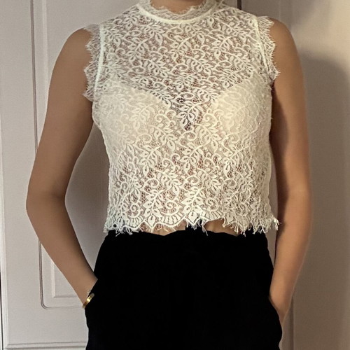 Molly Bracken Romantic Cream Lace Boxy Top Small Like New