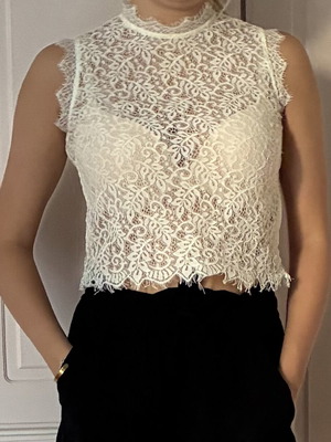 Molly Bracken Romantic Cream Lace Boxy Top Small Like New