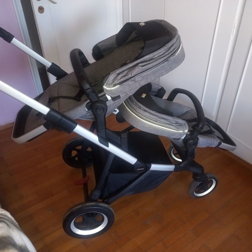 Thule twin stroller with seats one above the other