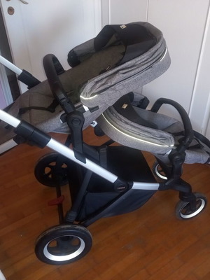 Thule twin stroller with seats one above the other
