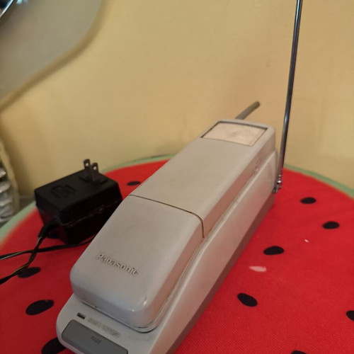 Panasonic cordless phone vintage used with charging base