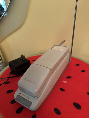 Panasonic ασύρματο τηλέφωνο vintage μεταχειρισμένο με βάση φόρτισης