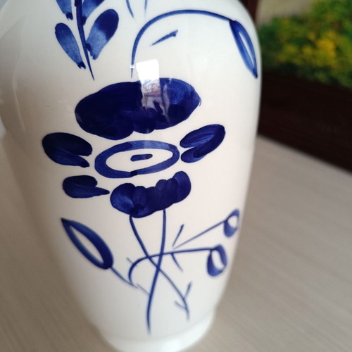 Vintage porcelain vase like new with blue flowers, height 24 cm