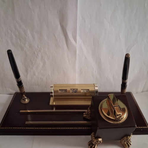 Vintage desk set with lighter and calendar like new, 1970s–80s