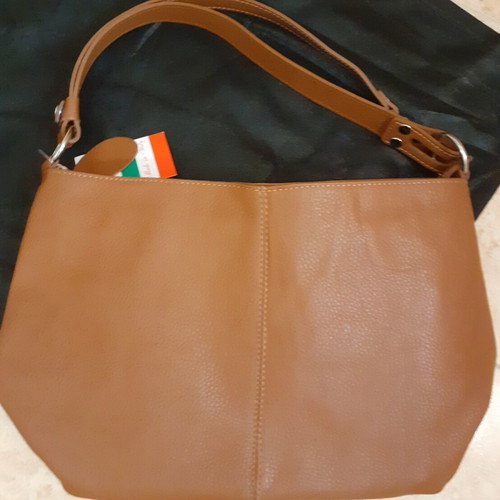 Vera Pelle Piera leather shoulder bag, tan
