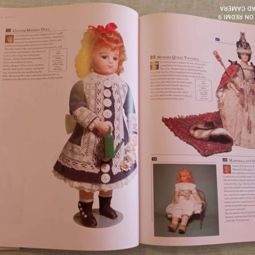 World Guide to Dolls 1993 first edition, like new