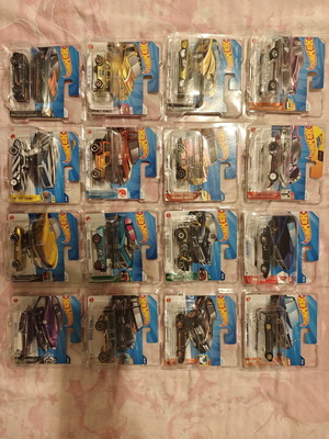 Hot Wheels 16 Super Treasure Hunt cars