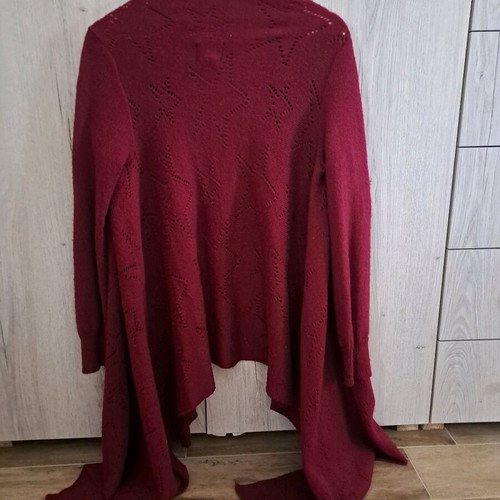 Bordeaux knitted cardigan like new, size L