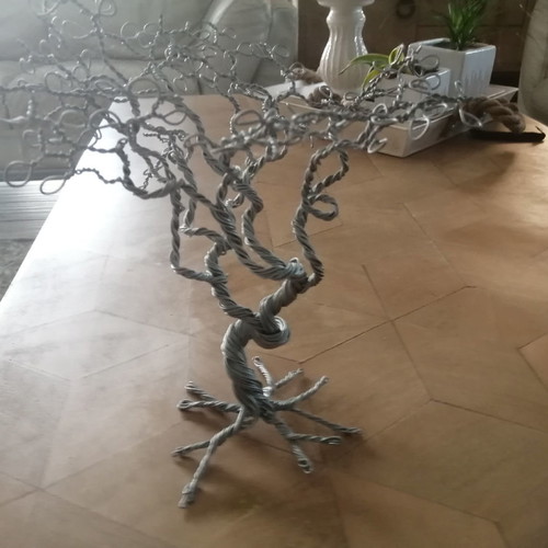 Handmade decorative wire tree 27cm height new