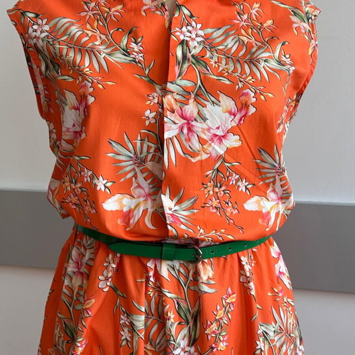 Summer orange dress with green leather belt like new