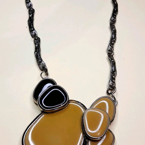 Statement necklace Dino Dinel new with articulated Pebbles motif
