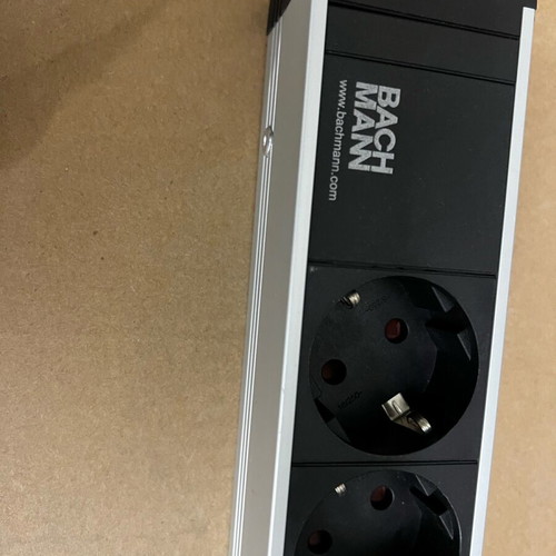 Bachman power strip like new