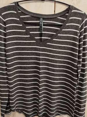 Stradivarius long sleeve striped t-shirt size S like new