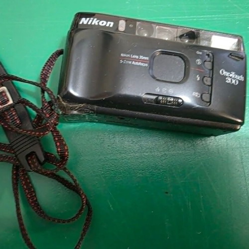 Nikon One Touch 200 retro film camera, 35mm lens, 5-zone autofocus