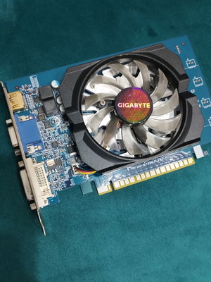 Κάρτα γραφικών Gigabyte NVIDIA GeForce GT 730 GV-N730D5-2GI μεταχειρισμένη με 2GB GDDR5