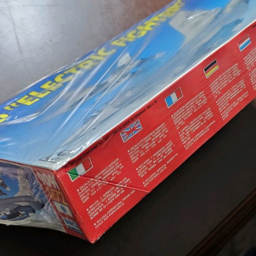 F-16 "Electric Fighter" fighter jet model new, scale 1/72