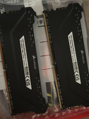 Corsair Vengeance RGB DDR4 16GB RAM 3200MHz, 8x2GB μονάδες