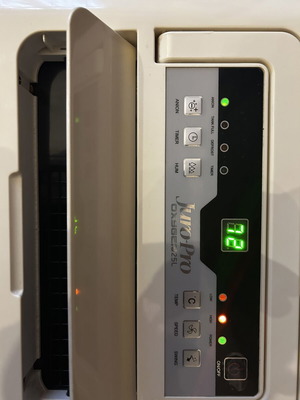 Juro Pro Oxygen 25L Dehumidifier like new with compressor and ionizer