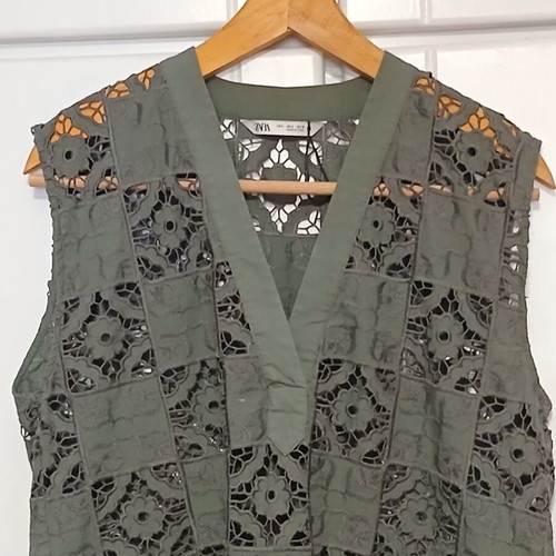 Zara green perforated blouse size small like new