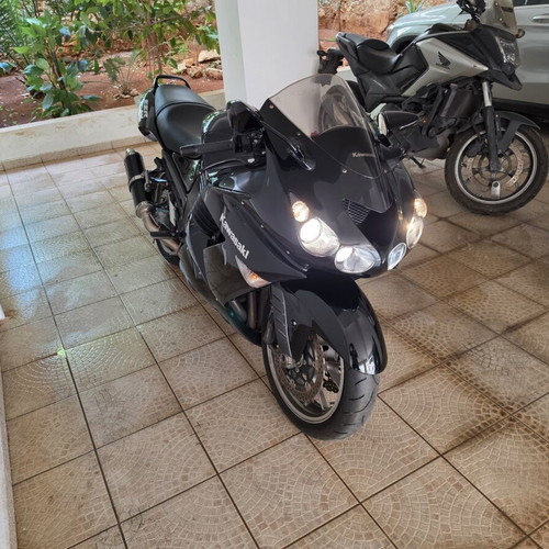 Kawasaki ZZR 1400 Gen 1 motorcycle 2007 no ABS