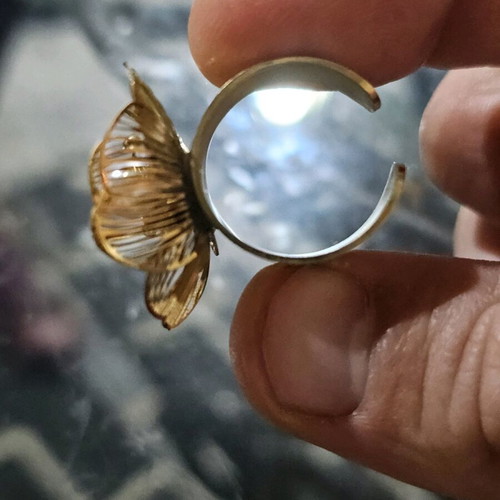 Handmade flower ring used with pearls