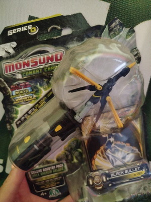 Monsuno Black Bullet Deluxe Booster Pack new