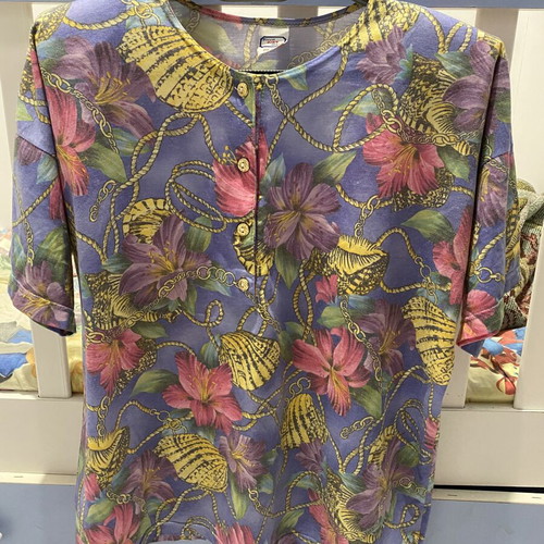 Blouse like new, size L
