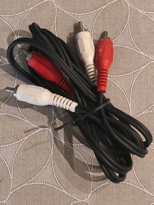RCA cable 2x male to male like new
