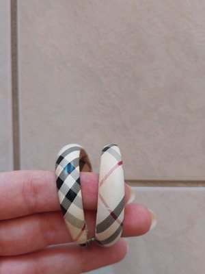 Plaid hoop earrings like new, black and beige leather-like