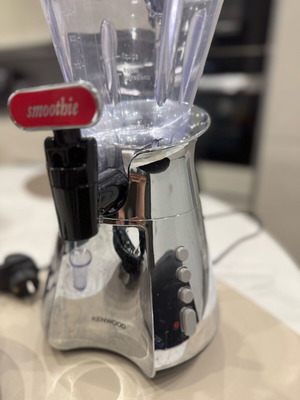 Kenwood Smoothie Maker 1.5L 500W inox like new