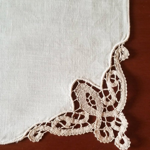 Beige table napkins like new, set of 4 pieces