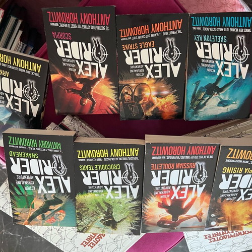Alex Rider book series 3-10 like new, English, 8 volumes